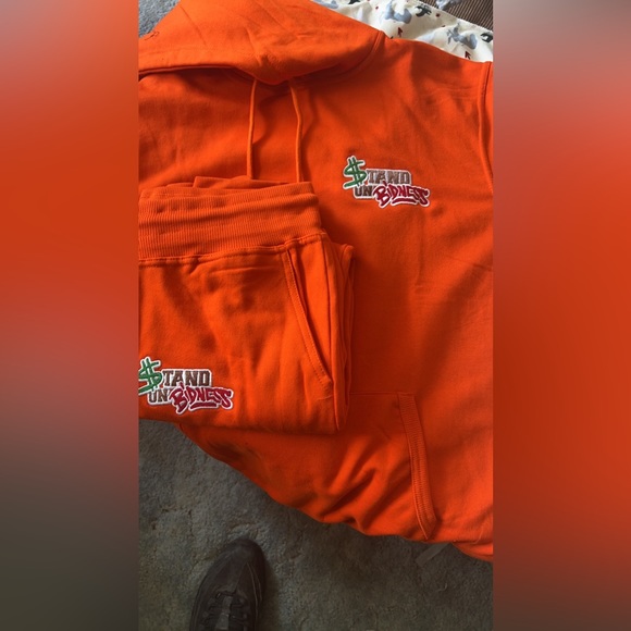 Large. Orange - Picture 1 of 1